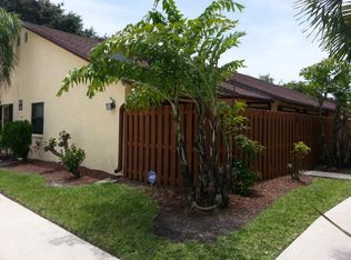 262 Springdale Cir, Palm Springs, FL 33461