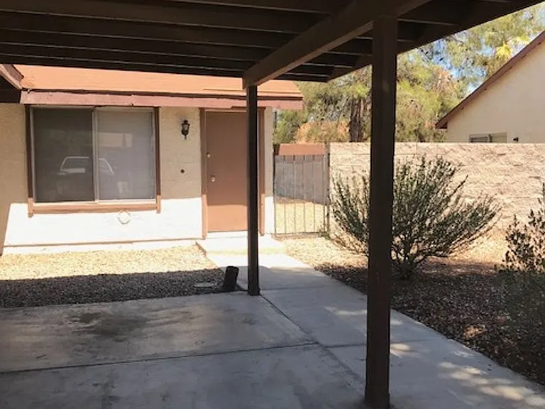 4800 Woodlake Ave — Photo 24