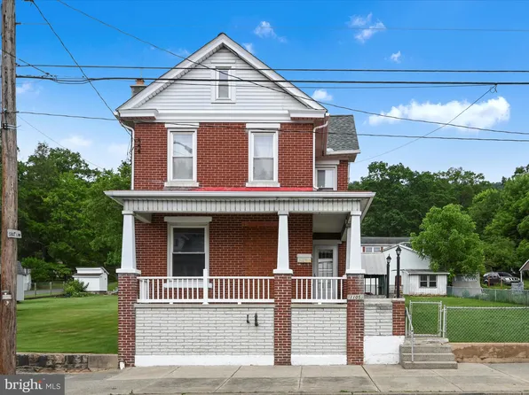 1105 E Grand Ave, Tower City, PA 17980