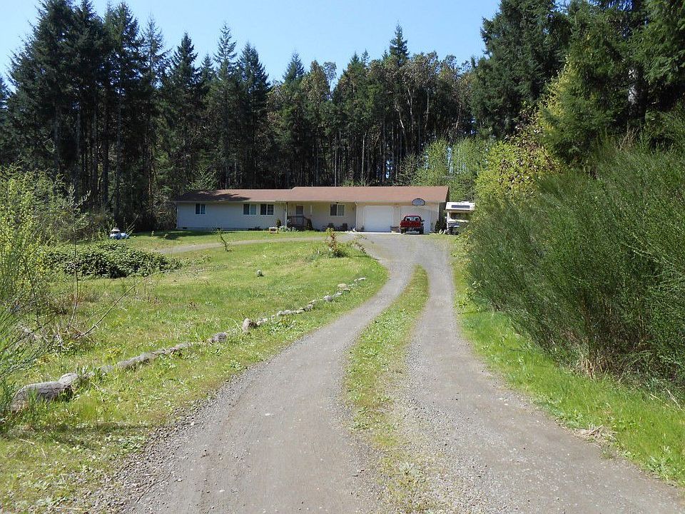 1st image of 1422 202nd Ave SW