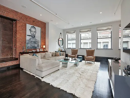 Sold by Sotheby's International Realty | media 18