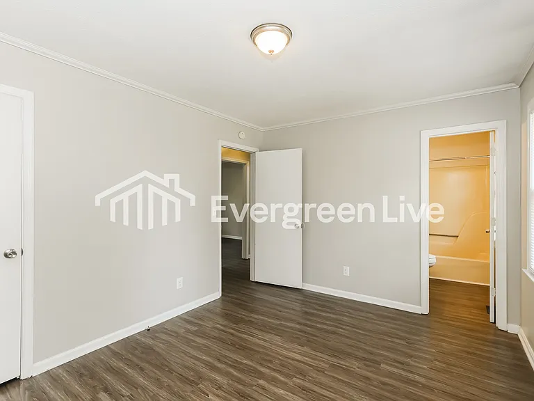 204 Belair Rd — Photo 9