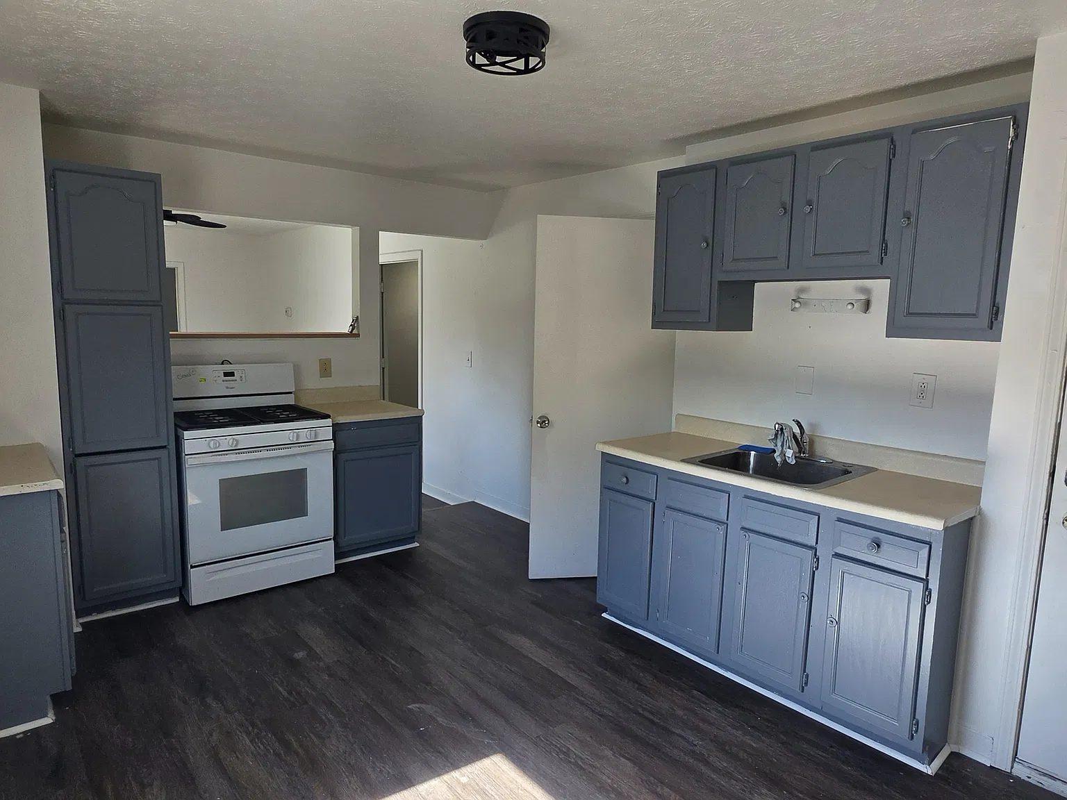 2 bed, 1200 sqft, $1,100 — Photo 3