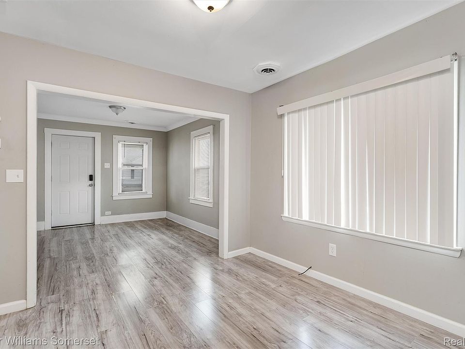 17638 Ivanhoe St, photo 12