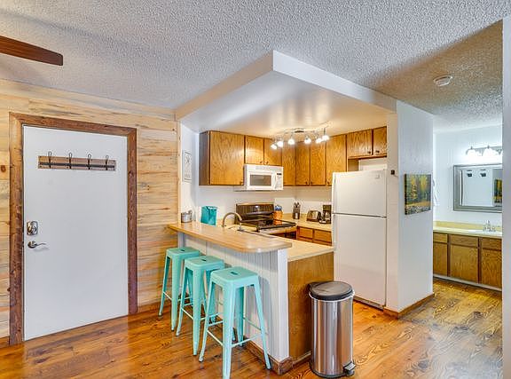 3rd image of 385 S Vasels Rd #24