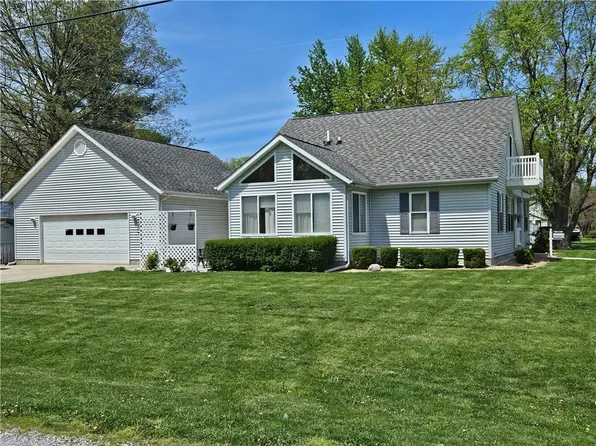 503 N Graham St, Sullivan, IL 61951