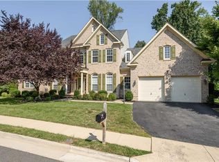 100 Calvary Ct SE, Leesburg, VA 20175