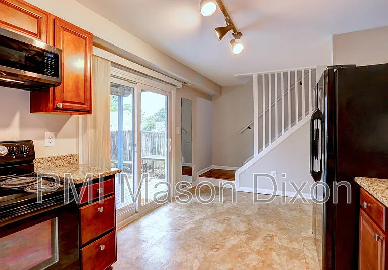 1651 Elkridge Dr — Photo 11