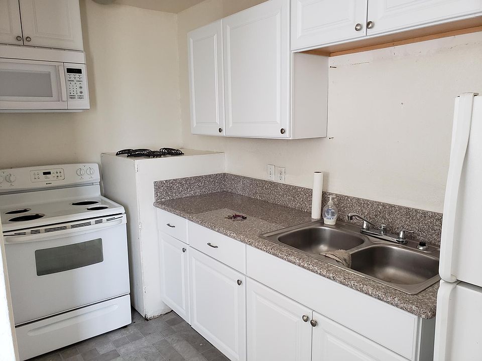 2nd image of 1202 Cunningham Dr APT A