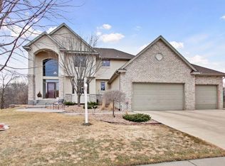 9359 Tewsbury Gate, Maple Grove, MN 55311