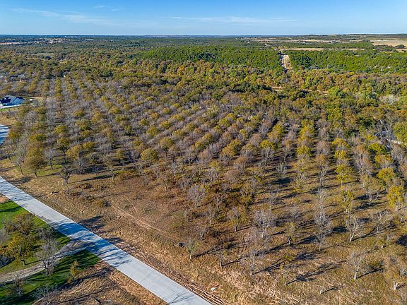 5th image of 3030 E Landings Rd N