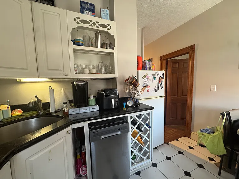 41 Garden St #10T — Photo 11