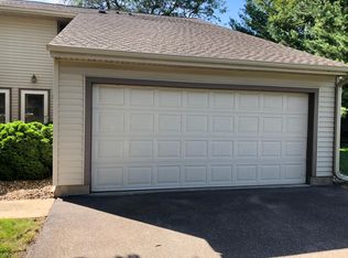 1204 S 12th St APT 1, Marshalltown, IA 50158
