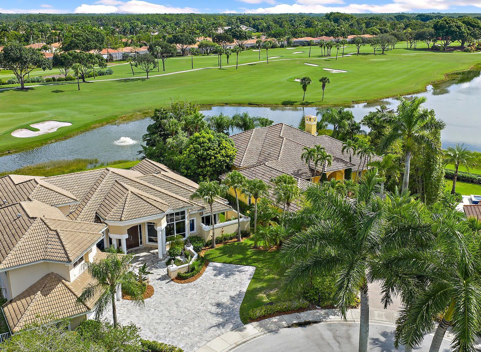 8470 Egret Lakes Lane