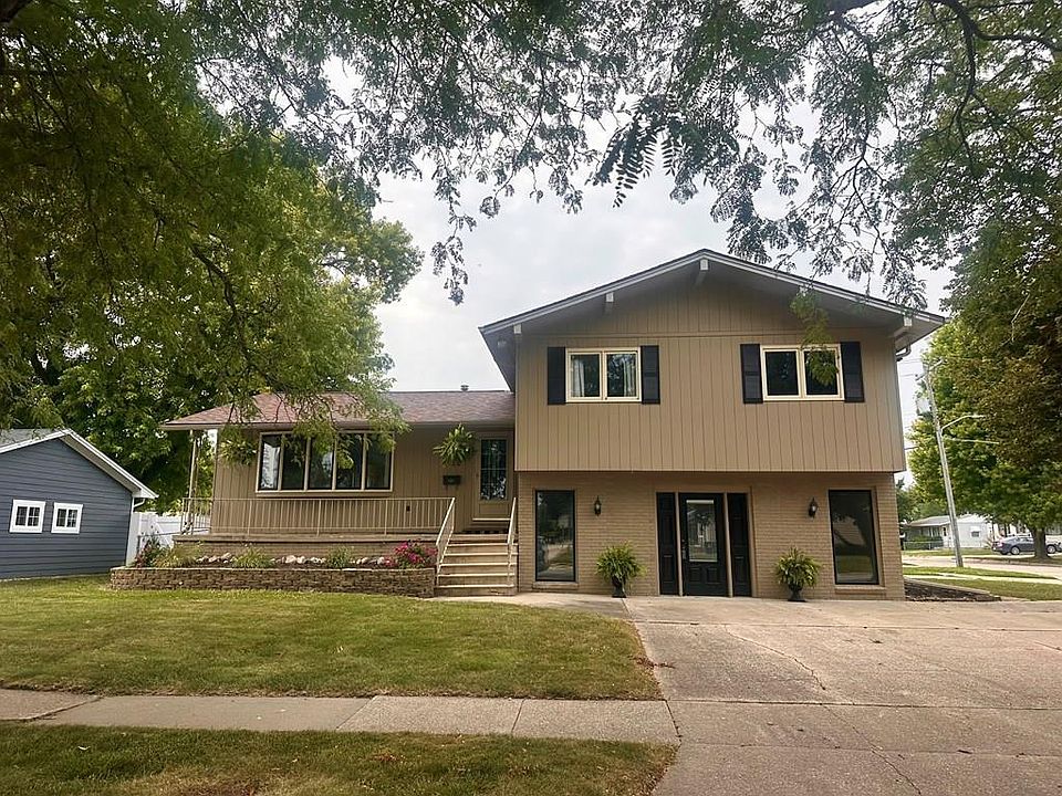 1st image of 1720 N 29th St