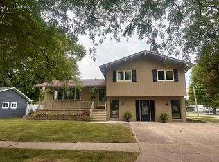 1720 N 29th St, Fort Dodge, IA 50501