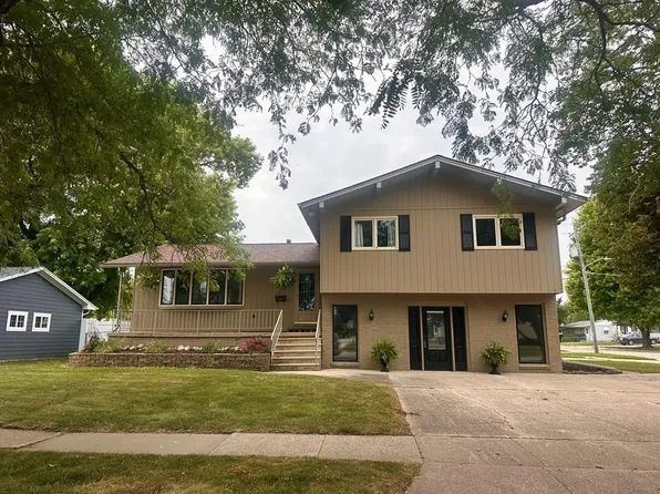 1720 N 29th St, Fort Dodge, IA 50501