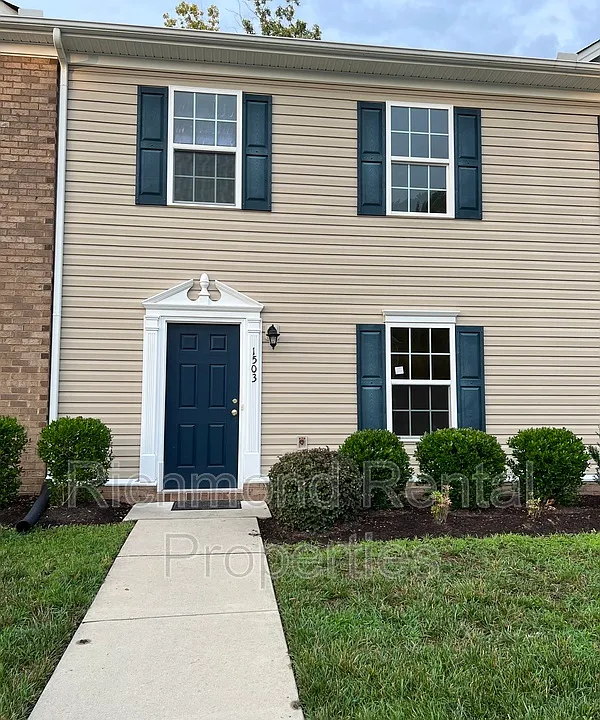 1503 Stonewall Manor Dr
