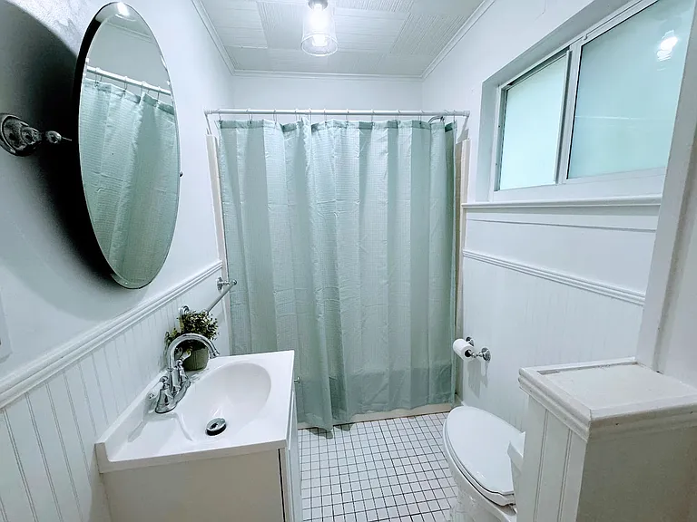 221 S M St — Photo 18