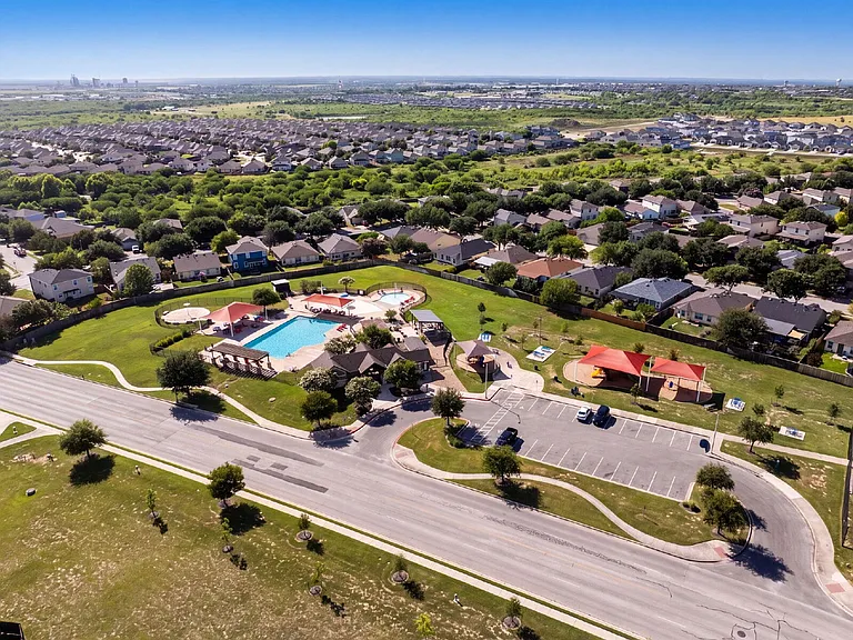 6097 Heron Dr — Photo 48
