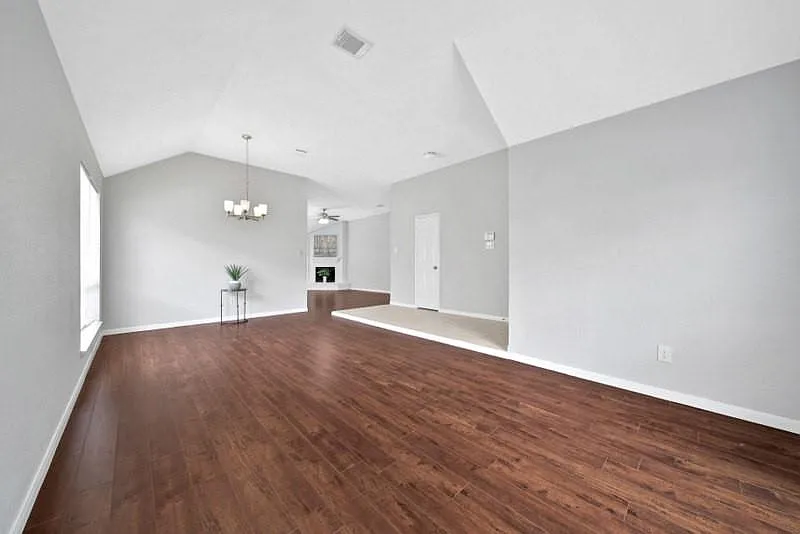 3 bed, 2.0 bath, 1874 sqft, $2,250 — Photo 4