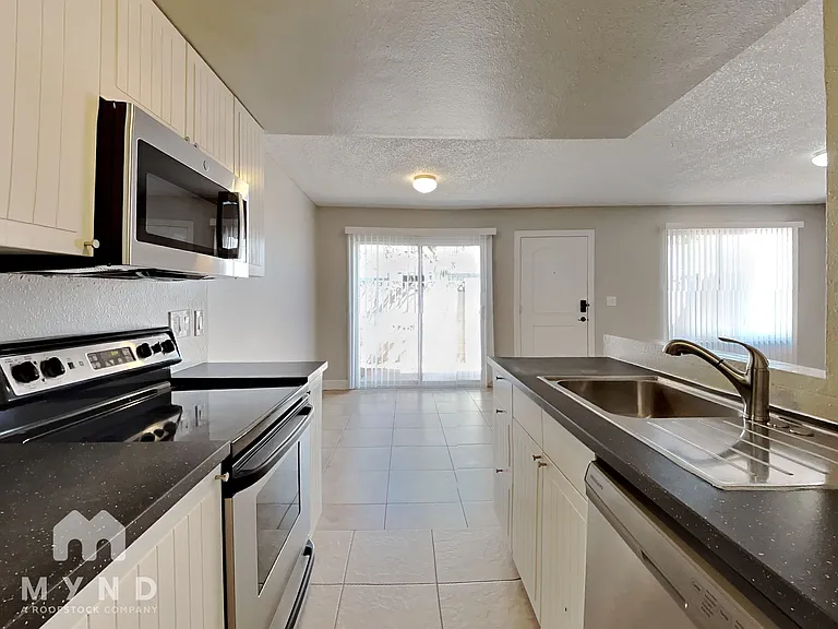 2132 W Glenrosa Ave #78B — Photo 11