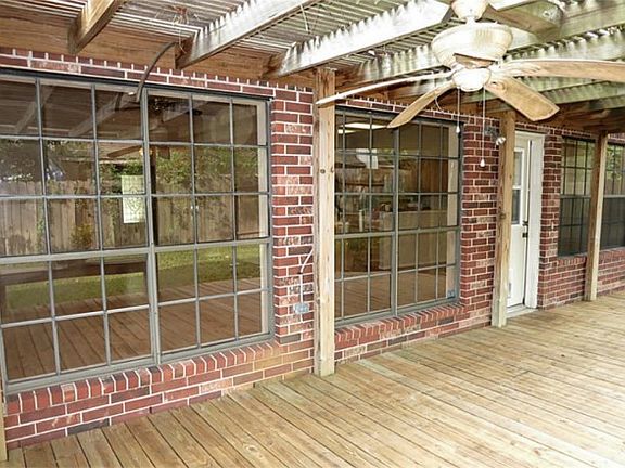 4th image of 5202 High Glen Ct