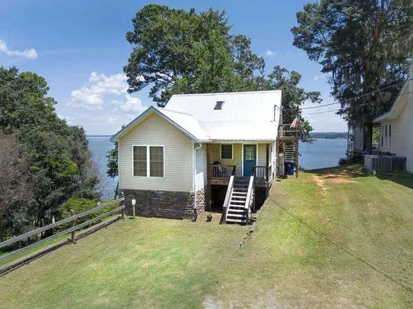 1983 Calhoun Dr, Abbeville, AL 36310