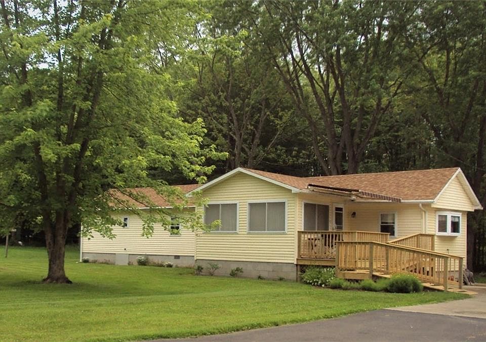 1st image of 9621 Louise St