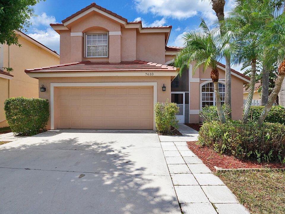 Home For Sale In LAKE POINTE