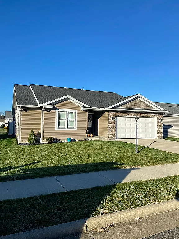 407 Sycamore Cir SE photo 1