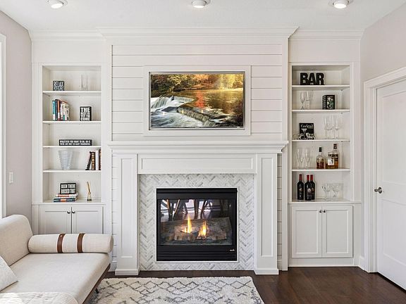 2nd image of 336 Spring St