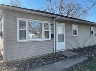 1104 Eastview Dr, Rantoul, IL