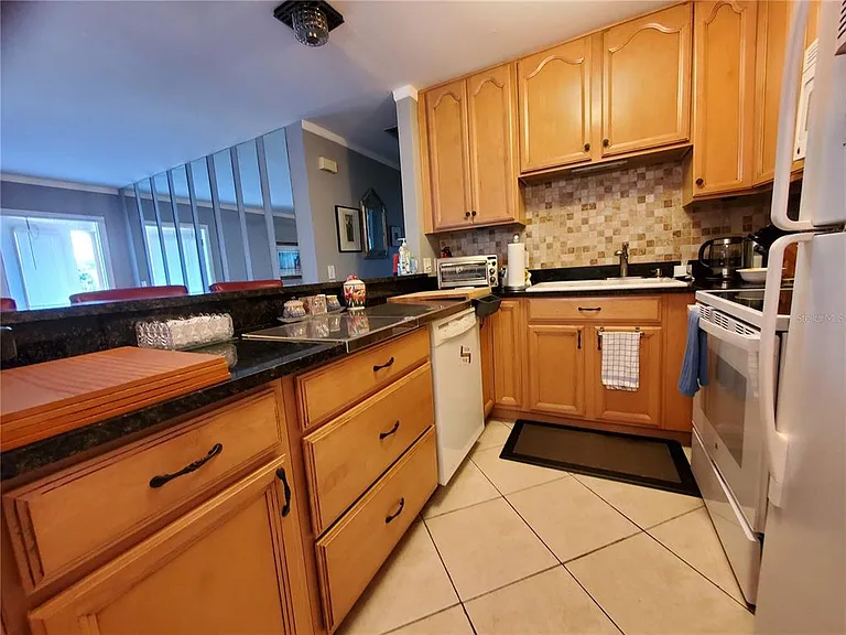 403 Finchley Ct #B — Photo 10
