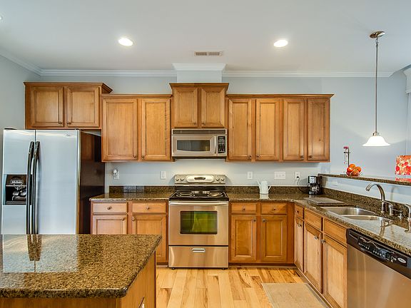 Big, upgraded kitchen
