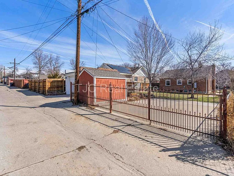 2675 Stuart St — Photo 26