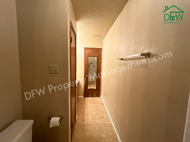 2412 Amber Hill Ln — Photo 68