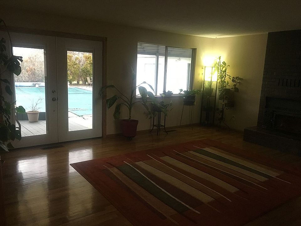 2nd image of 1816 W 17th Ave