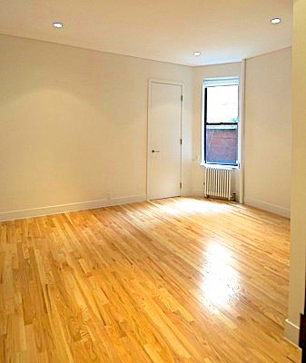 5th image of 31 Prince St #3D