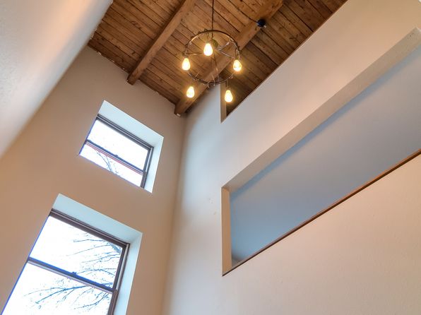 215 5th St NE APT 3C