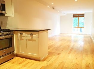 30-93 38th St #4B, Astoria, NY 11103