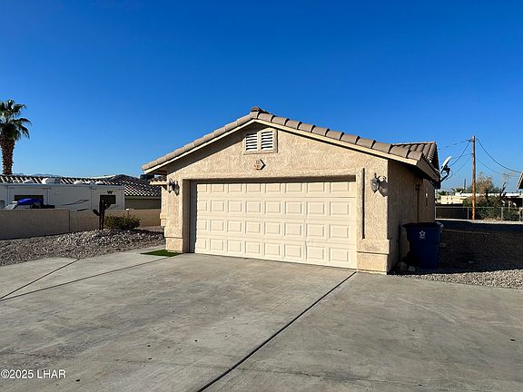 2nd image of 111 Cypress Dr APT 101