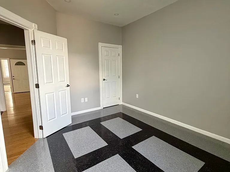 156 Clerk St #2 — Photo 8
