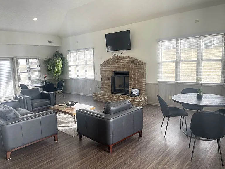 West Hampton Park Apartment Homes — Photo 44