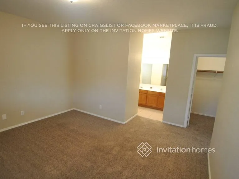 11179 W Berkeley Rd — Photo 2