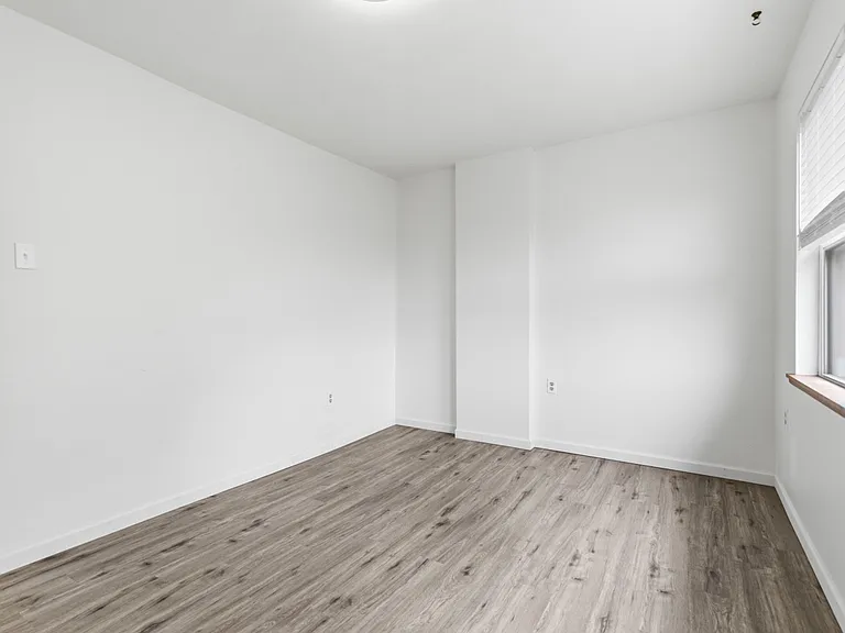 790 Highland Ave — Photo 11