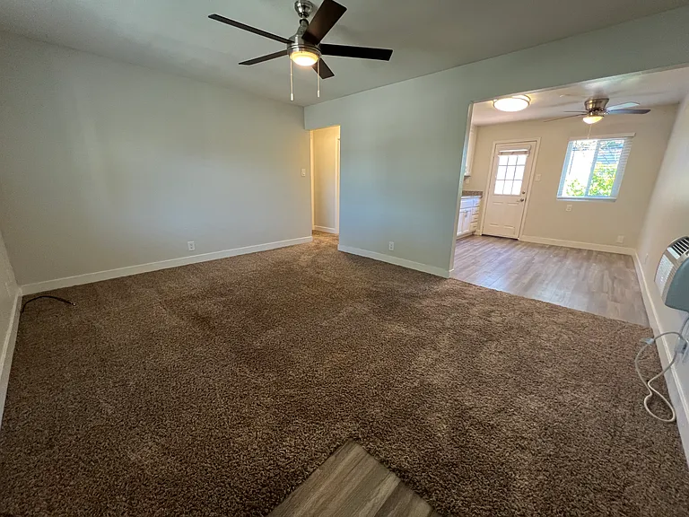 Mosaic Apartments — Photo 9