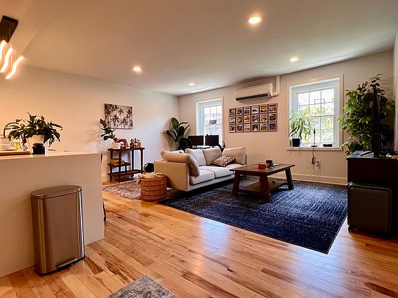 2nd image of 517 Fairmount Ave #3F