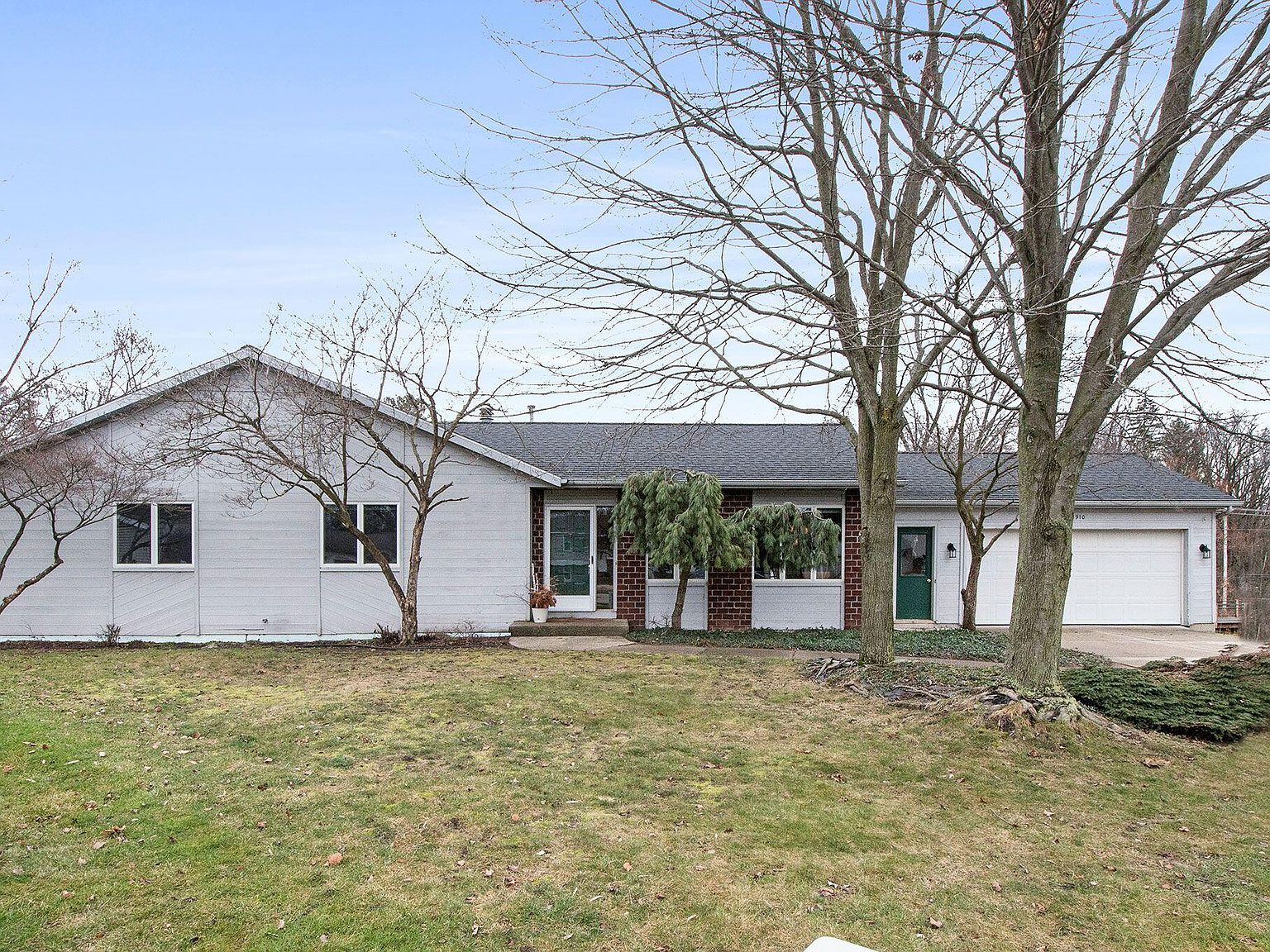 1910 Mapleview St SE, Kentwood, MI 49508 | Zillow