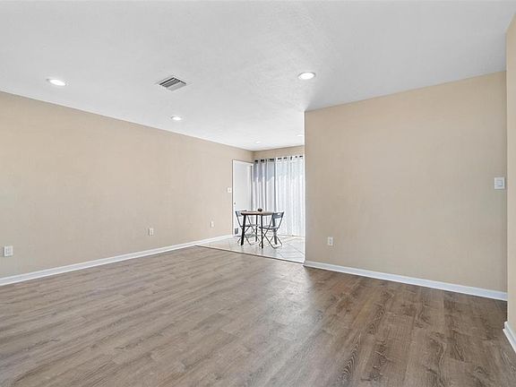 4th image of 3074 BROADPOINT DRIVE